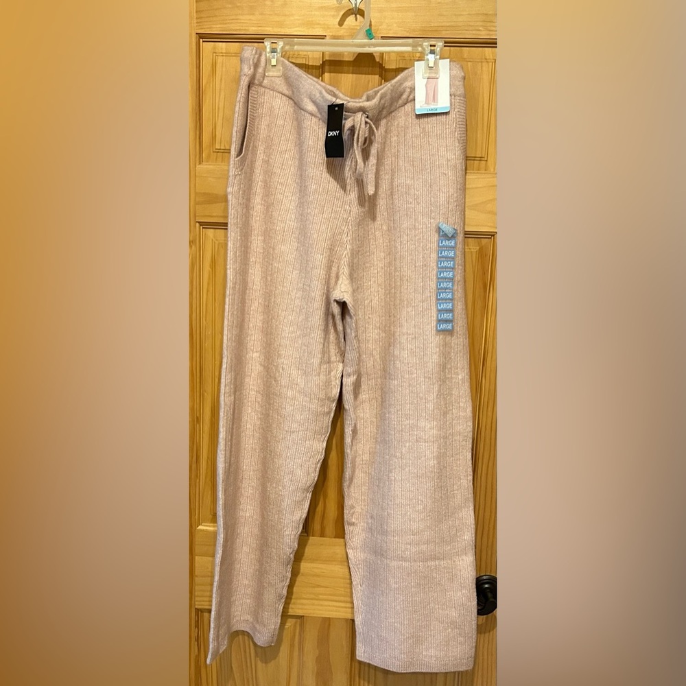 DKNY- Light pink cashmere blend pants